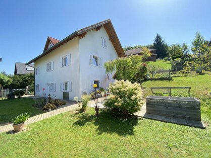 MEHRFAMILIENHAUS - NÄHE FERNITZ - 3 GETRENNTE WOHNEINHEITEN